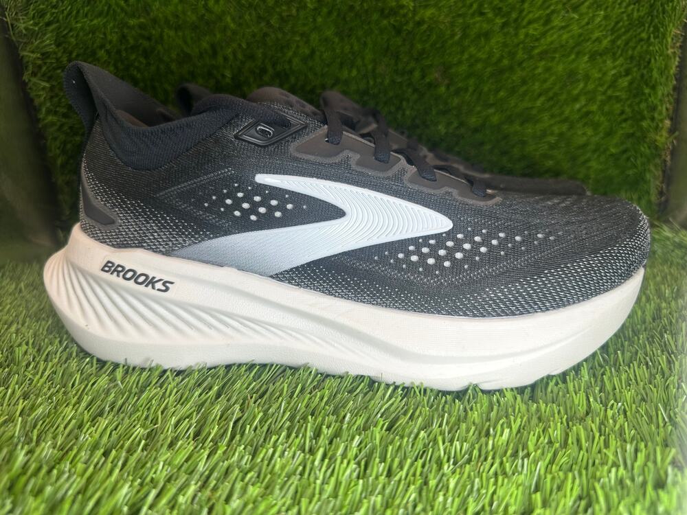 Brooks Women's Gray and White Running Shoes